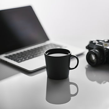 开云体育平台：国足主帅的幕后策略：他为何在关键时刻使用开云体育app的防守体系？